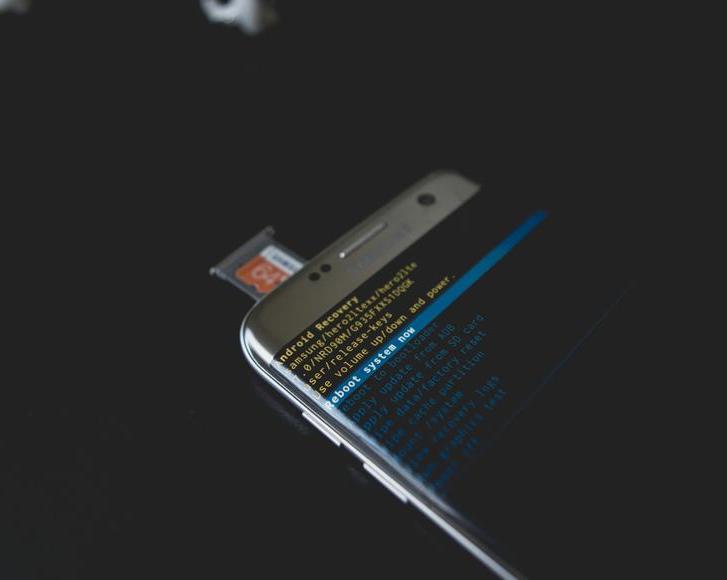 Новые телефоны Samsung по умолчанию блокируют стороннюю загрузку приложений / Смартфоны и телефоны / iXBT Live