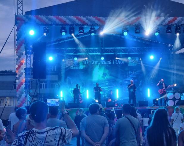 Народные гулянья в поселке Медногорский / Путешествия и туризм / iXBT Live